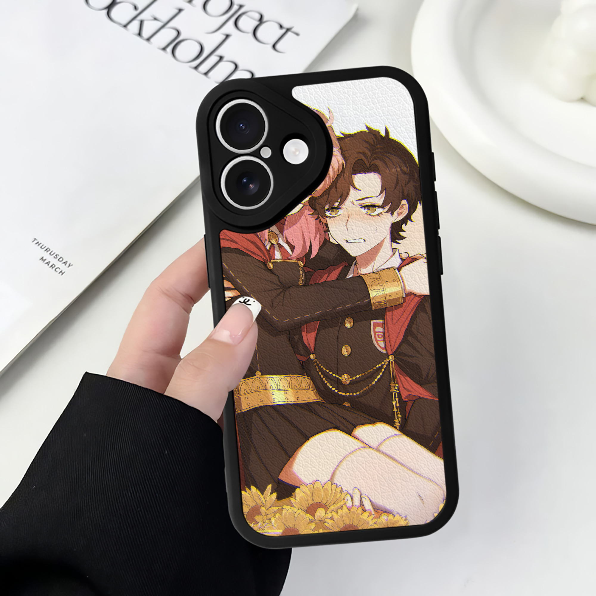 （画像用） SPY×FAMILY间谍家家酒 【iPhone 16シリーズ対応】シリコンスマホケース（レザー調） 材質：シリコン